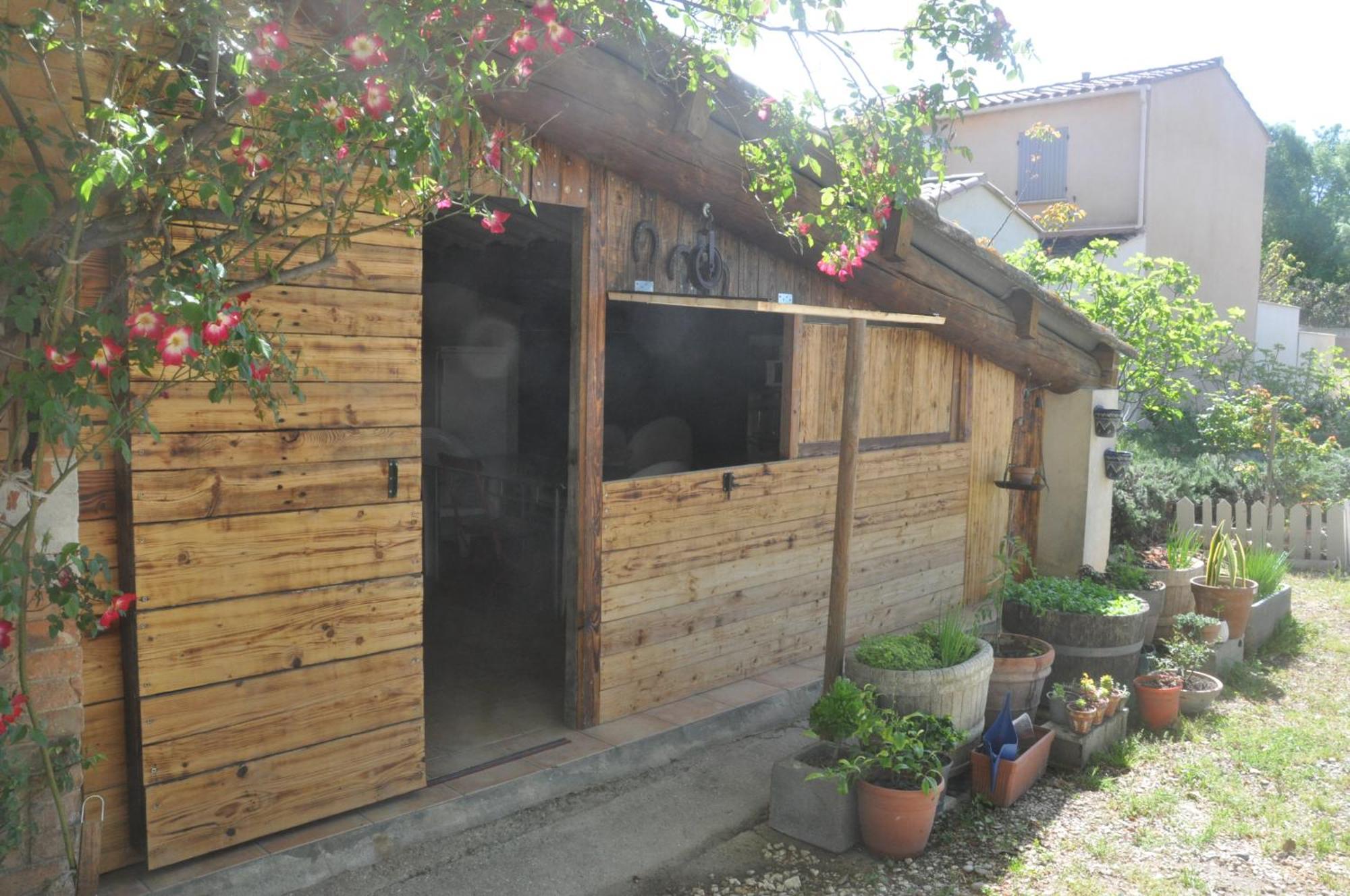 Bed and Breakfast La Ferme De Tonton Jules Et Mame Julia à Entraigues-sur-la-Sorgue Extérieur photo
